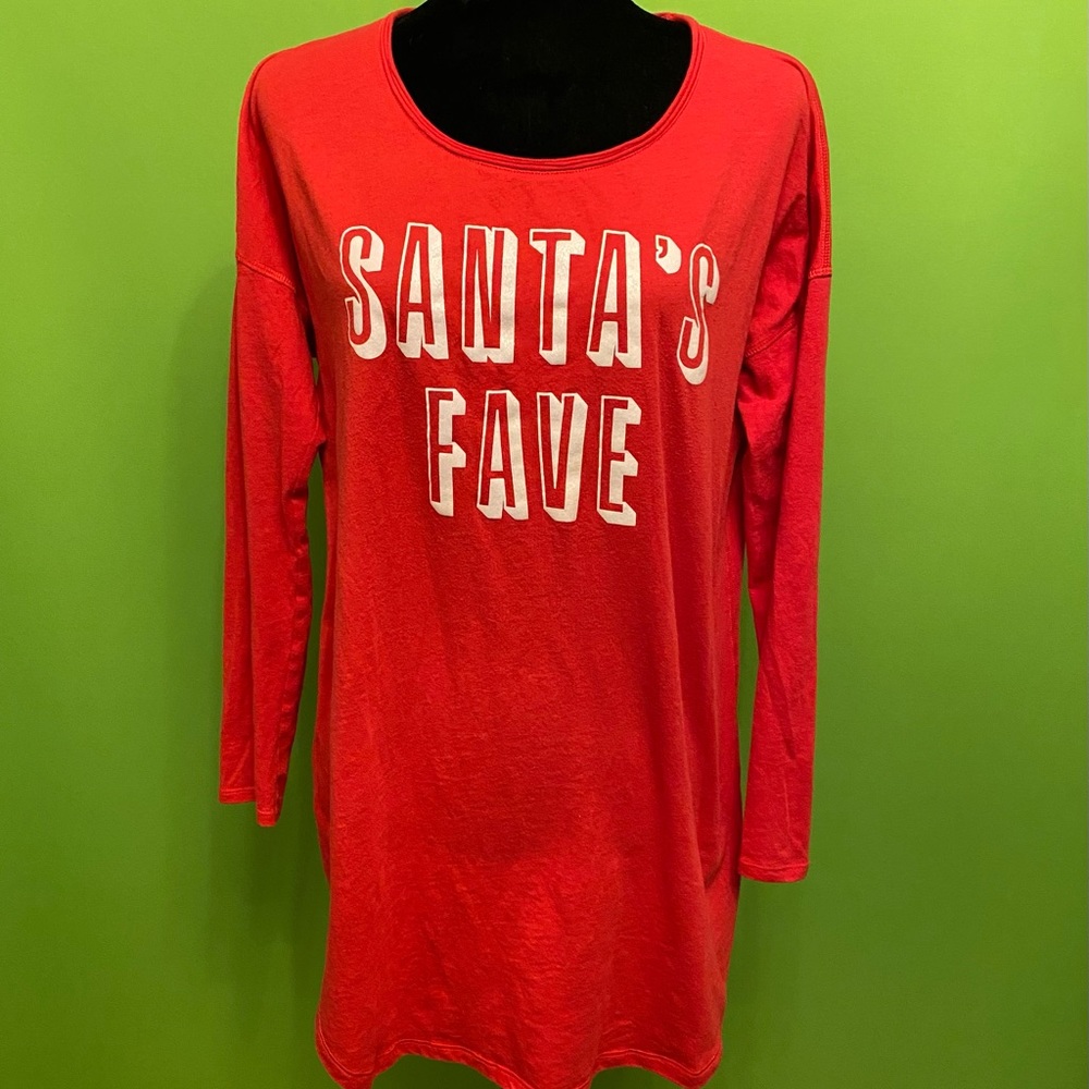 Victoria’s Secret Santa’s fave Christmas sleep shirt size s